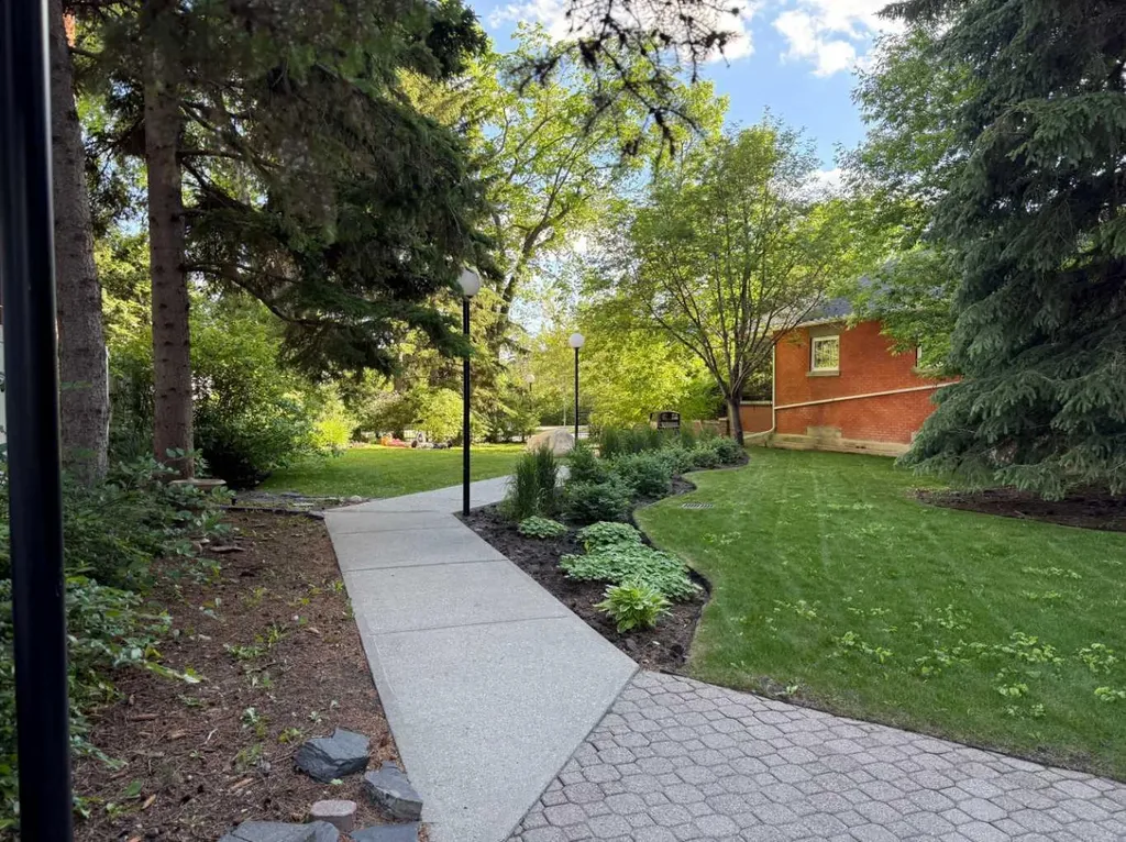 225 25 Avenue SW Calgary AB T2S 2V2