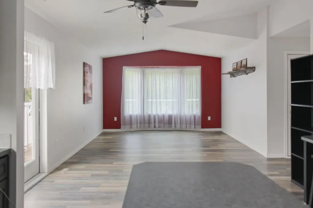 4932 51 Street Lougheed AB T0B 2V0