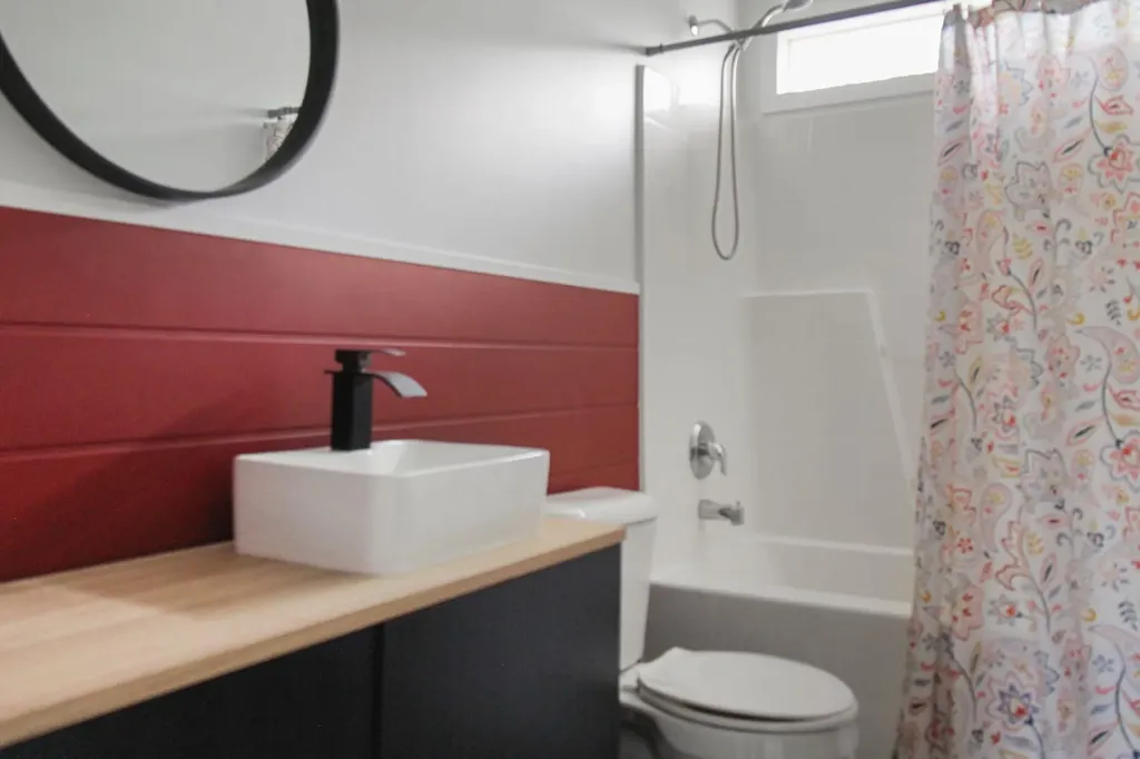 4932 51 Street Lougheed AB T0B 2V0