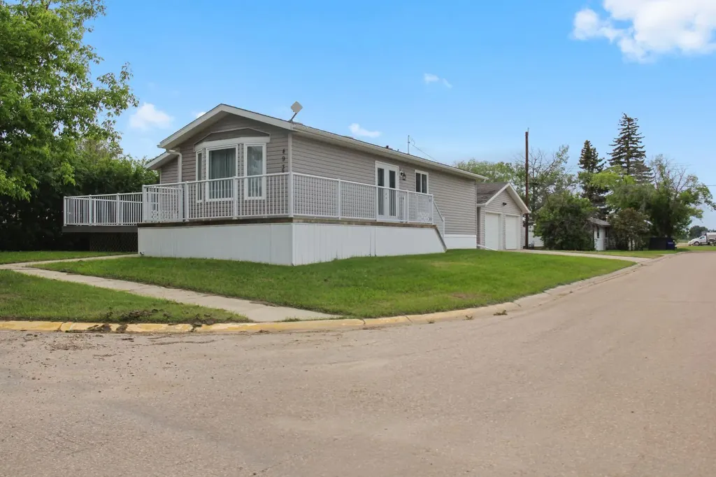 4932 51 Street Lougheed AB T0B 2V0