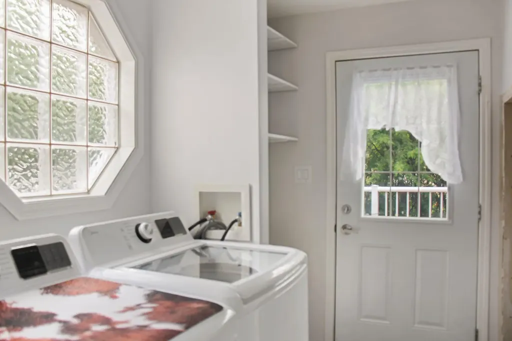 4932 51 Street Lougheed AB T0B 2V0