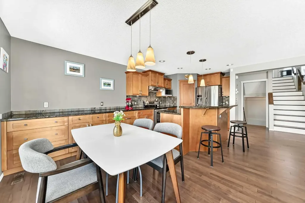 38 Royal Oak Grove NW Calgary AB T3G 5P3