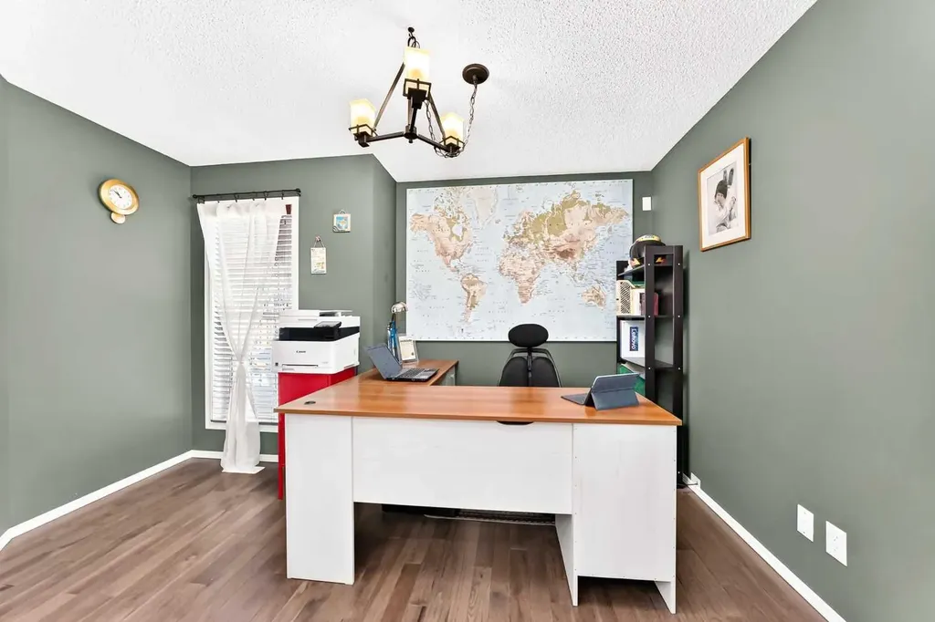 38 Royal Oak Grove NW Calgary AB T3G 5P3