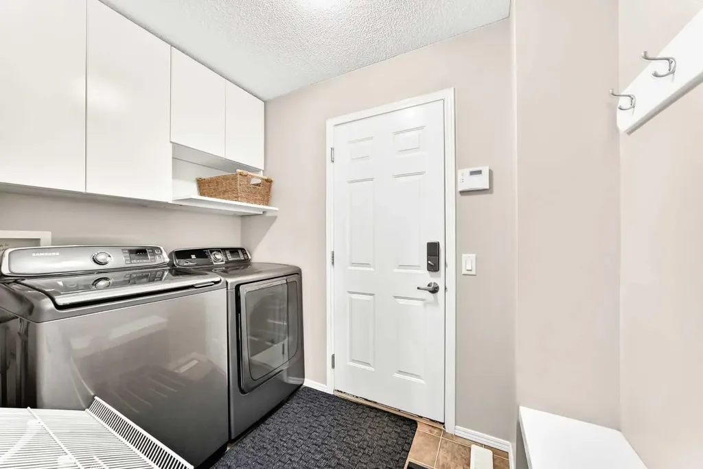 38 Royal Oak Grove NW Calgary AB T3G 5P3