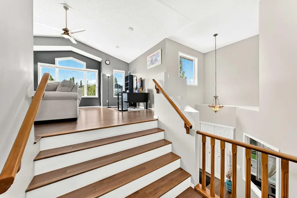 38 Royal Oak Grove NW Calgary AB T3G 5P3