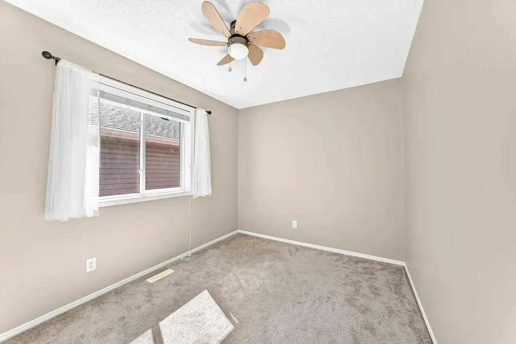 38 Royal Oak Grove NW Calgary AB T3G 5P3