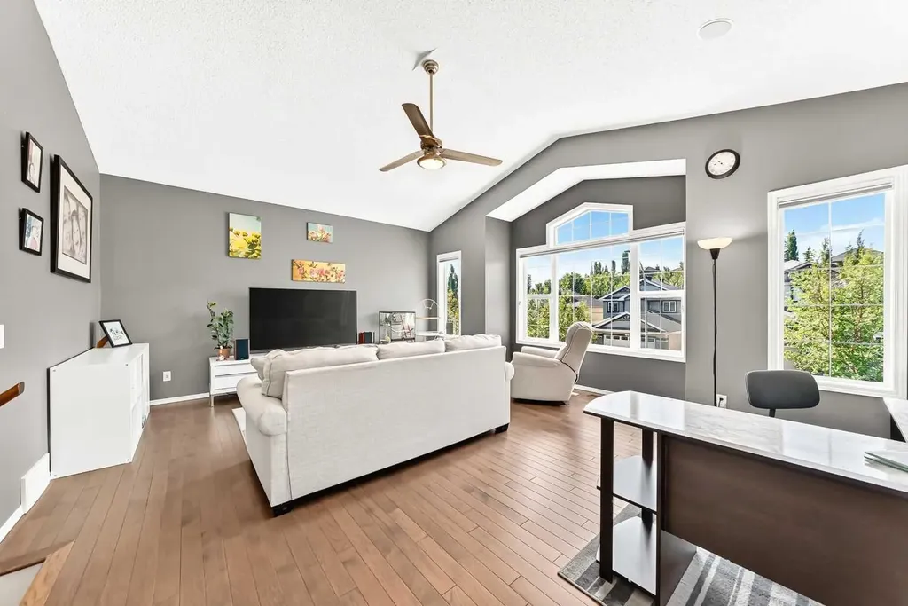 38 Royal Oak Grove NW Calgary AB T3G 5P3