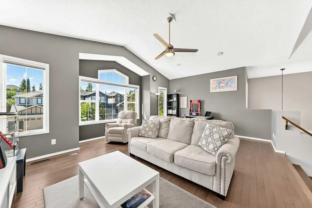 38 Royal Oak Grove NW Calgary AB T3G 5P3