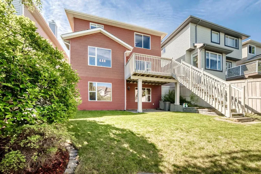 38 Royal Oak Grove NW Calgary AB T3G 5P3