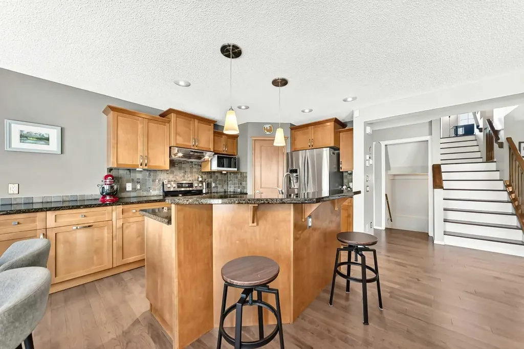 38 Royal Oak Grove NW Calgary AB T3G 5P3