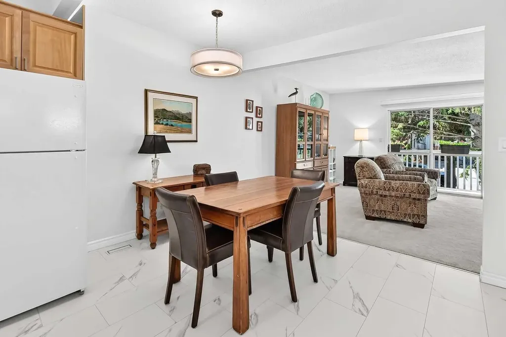 2124B 52 Avenue SW Calgary AB T3E 1K3