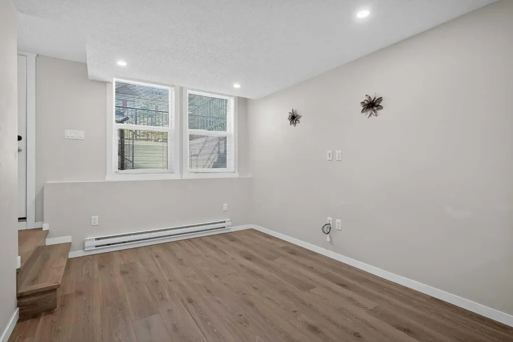 7451 Falconridge Boulevard NE Calgary AB T3J 0Z8
