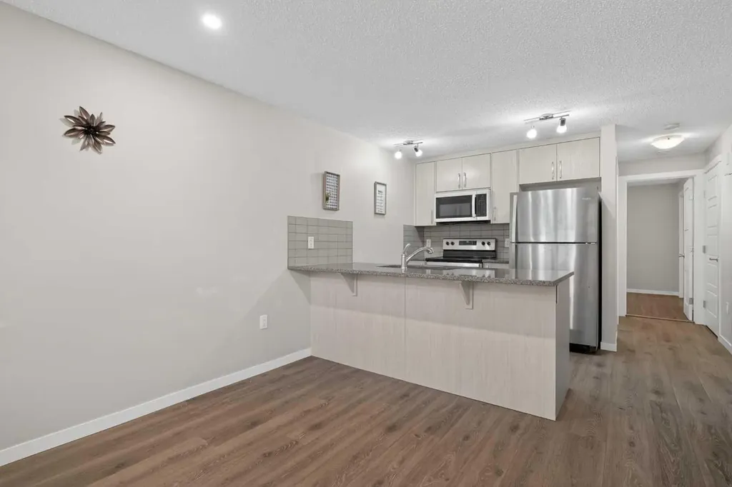 7451 Falconridge Boulevard NE Calgary AB T3J 0Z8