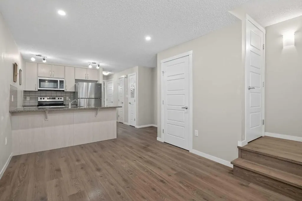 7451 Falconridge Boulevard NE Calgary AB T3J 0Z8