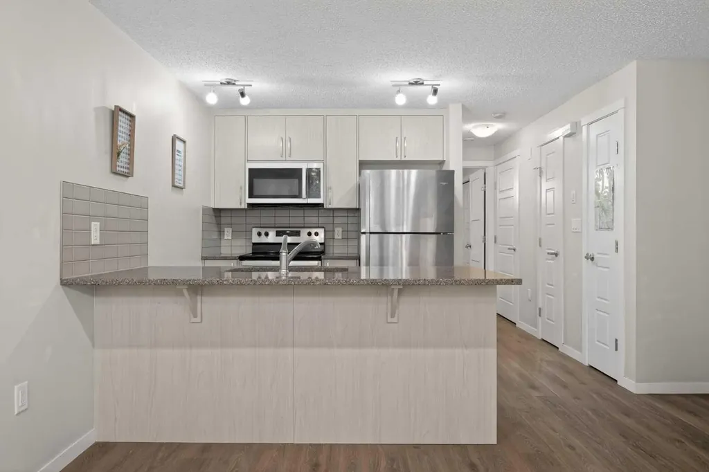 7451 Falconridge Boulevard NE Calgary AB T3J 0Z8