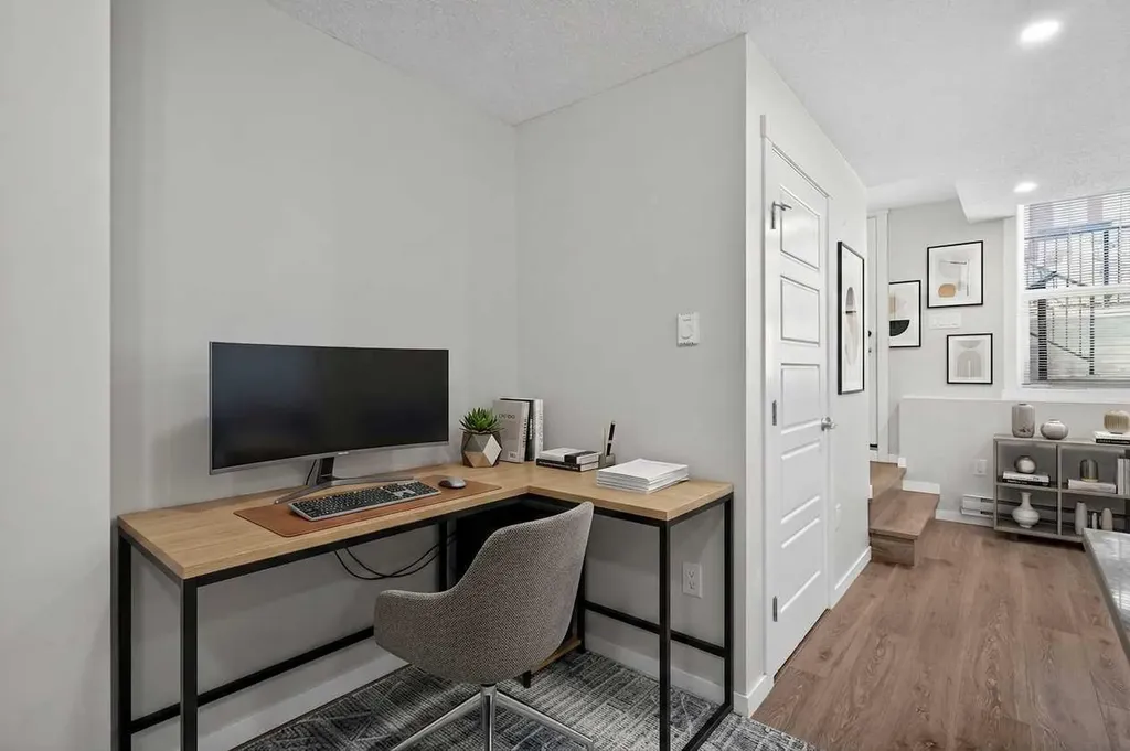 7451 Falconridge Boulevard NE Calgary AB T3J 0Z8