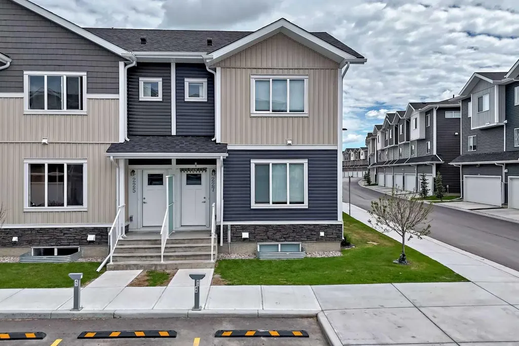 137 Red Embers Link NE Calgary AB T3N 2G4