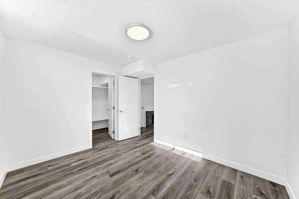 137 Red Embers Link NE Calgary AB T3N 2G4