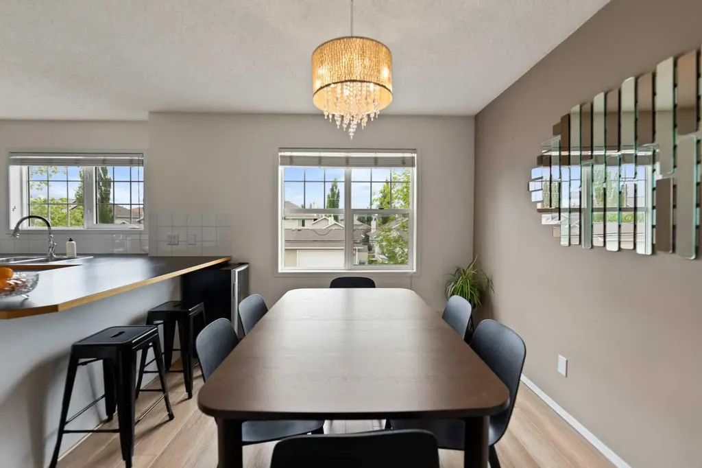 7171 Coach Hill Road SW Calgary AB T3H 3R7