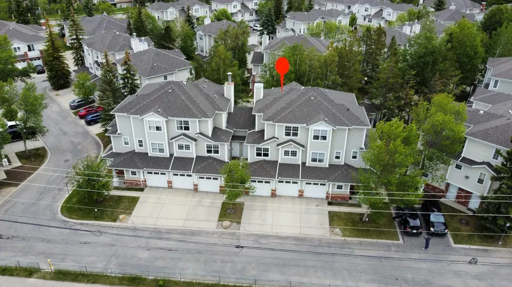 7171 Coach Hill Road SW Calgary AB T3H 3R7