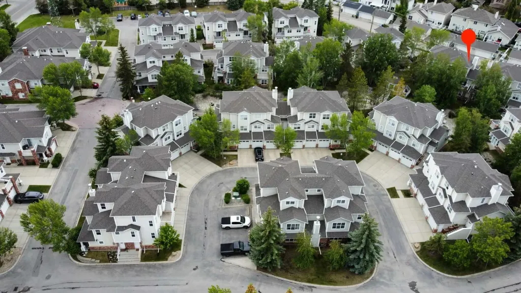 7171 Coach Hill Road SW Calgary AB T3H 3R7