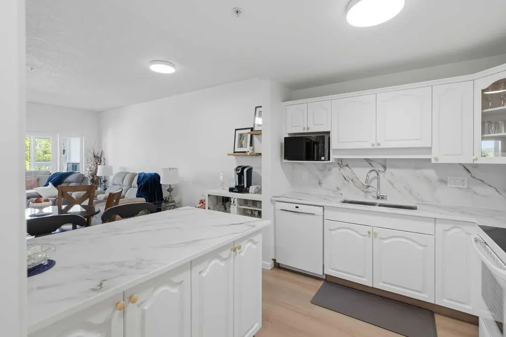 43 Westlake Circle Strathmore AB T1P1T9