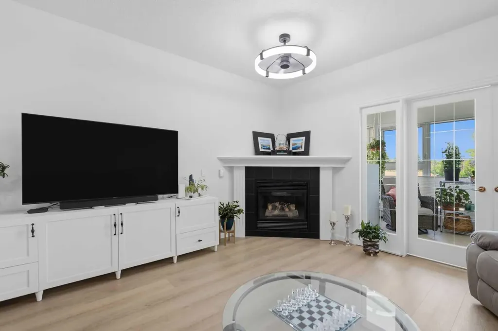 43 Westlake Circle Strathmore AB T1P1T9