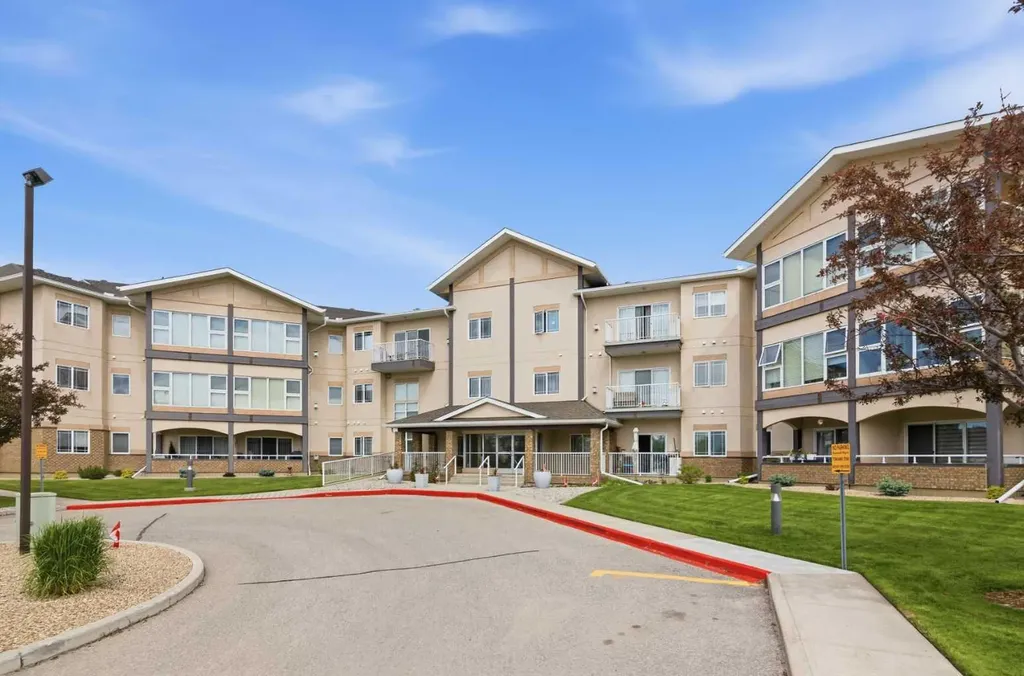 43 Westlake Circle Strathmore AB T1P1T9
