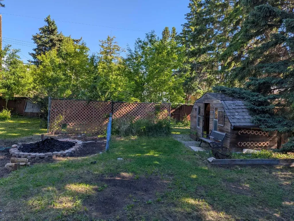 306 Windsor Avenue Diamond Valley AB T0L 2A0