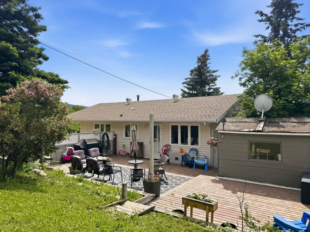 10214 97 Avenue Grande Cache AB t0e0y0