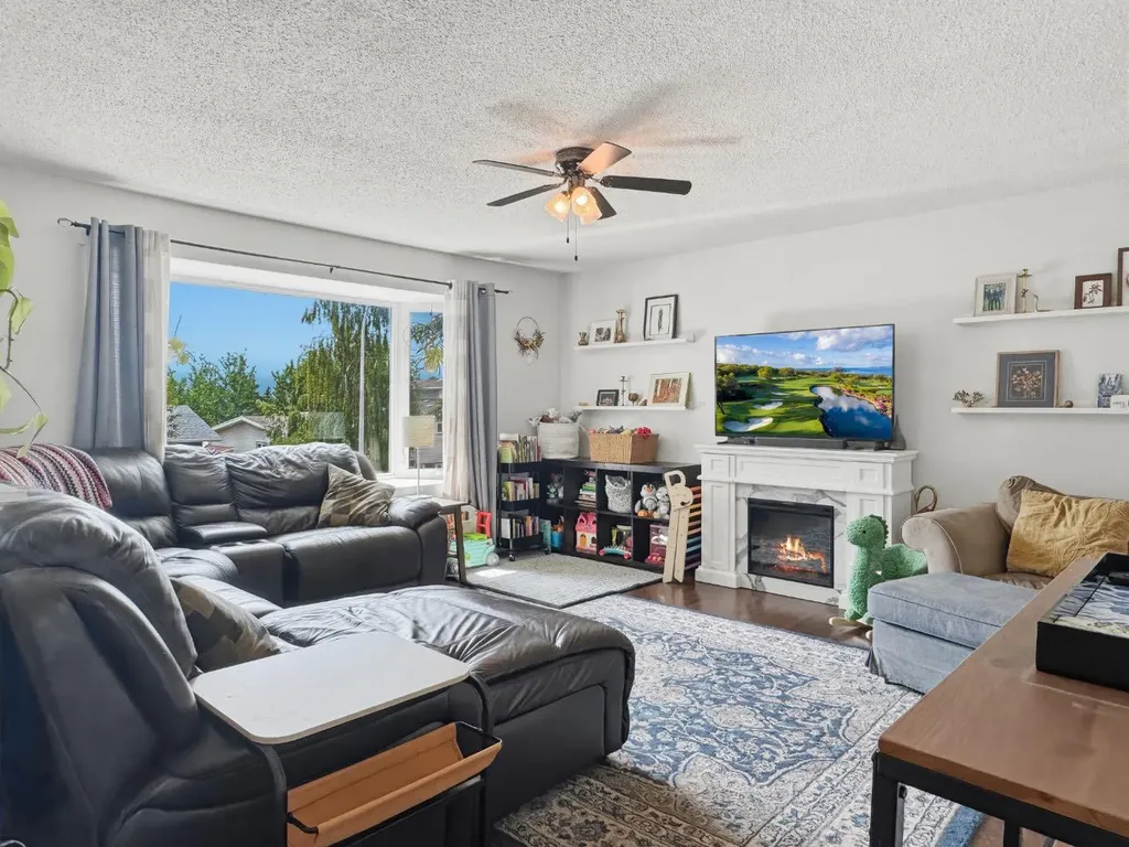10214 97 Avenue Grande Cache AB t0e0y0