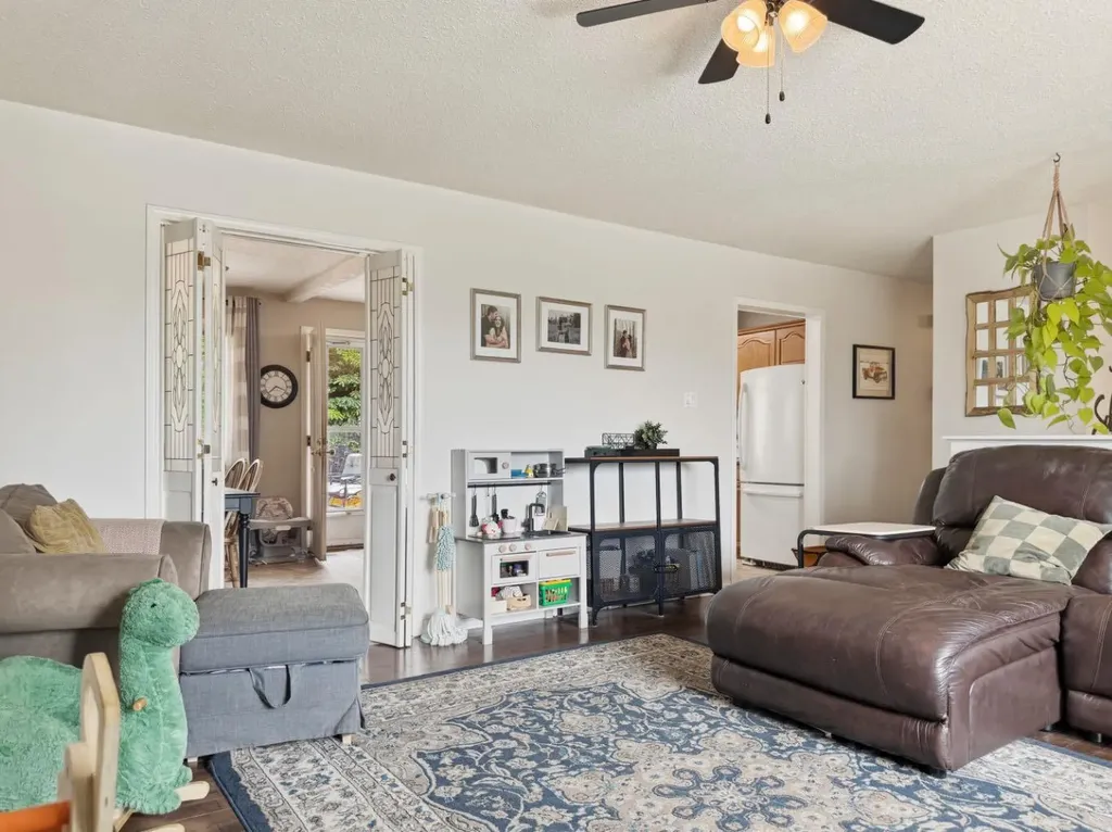 10214 97 Avenue Grande Cache AB t0e0y0