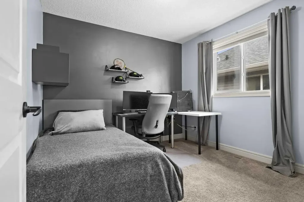 144 Silverado Skies Manor SW Calgary AB T2X 0K2
