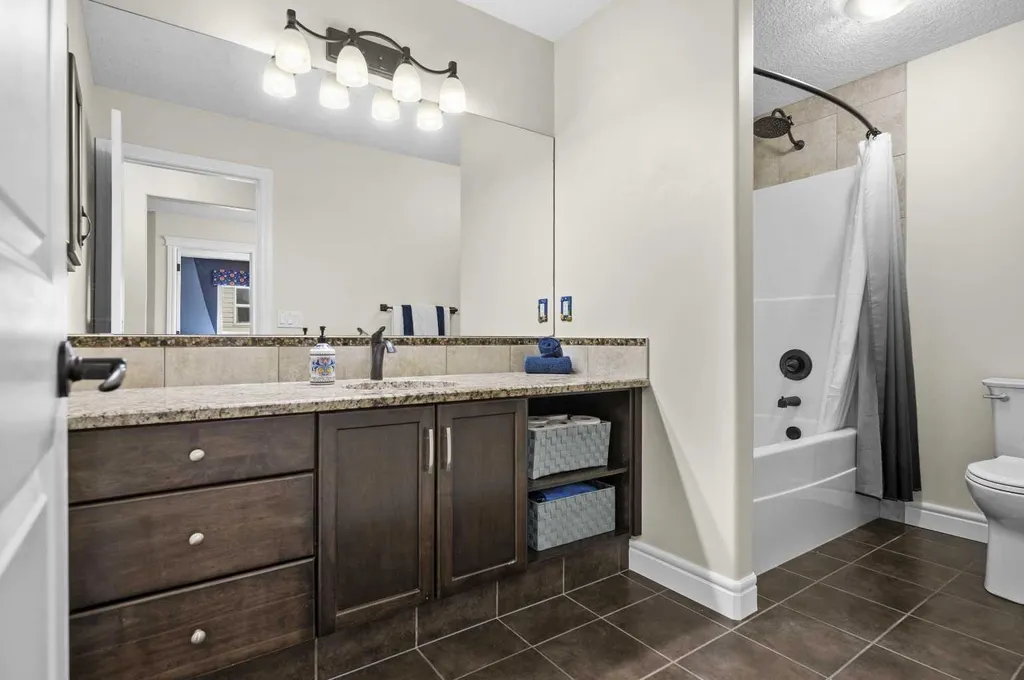 144 Silverado Skies Manor SW Calgary AB T2X 0K2