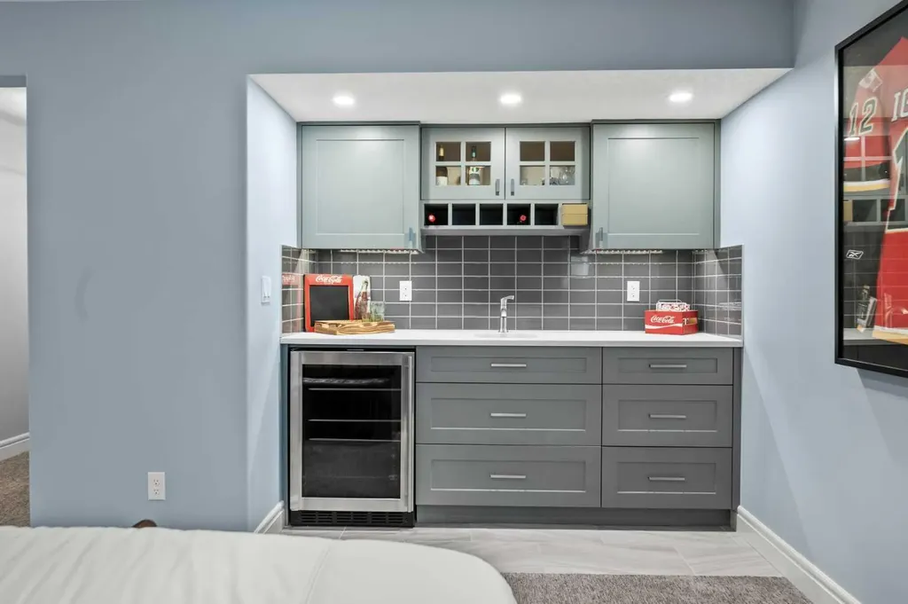 144 Silverado Skies Manor SW Calgary AB T2X 0K2