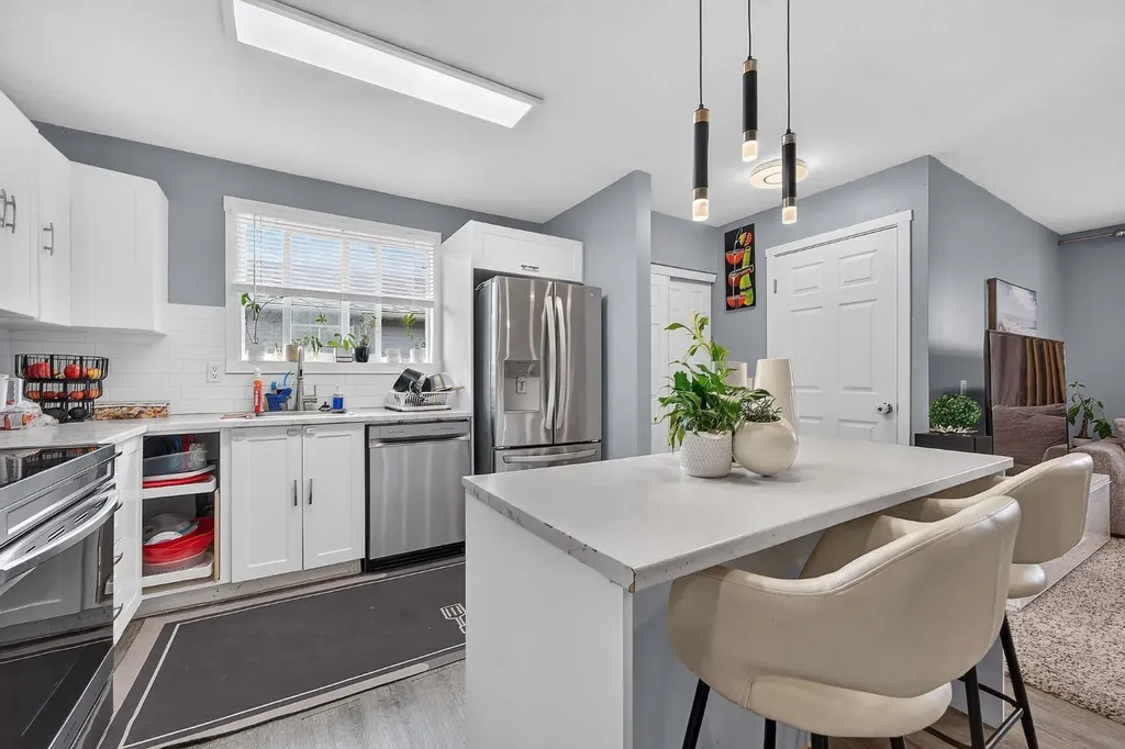 200 Fonda Drive SE Calgary AB T2A 6E6