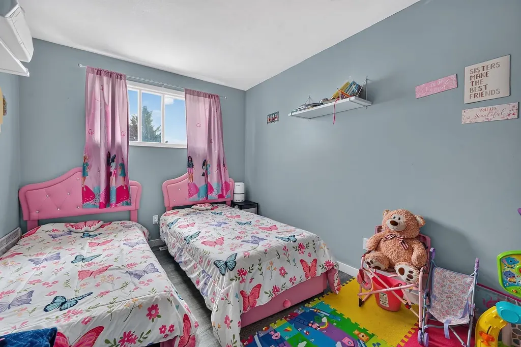 200 Fonda Drive SE Calgary AB T2A 6E6
