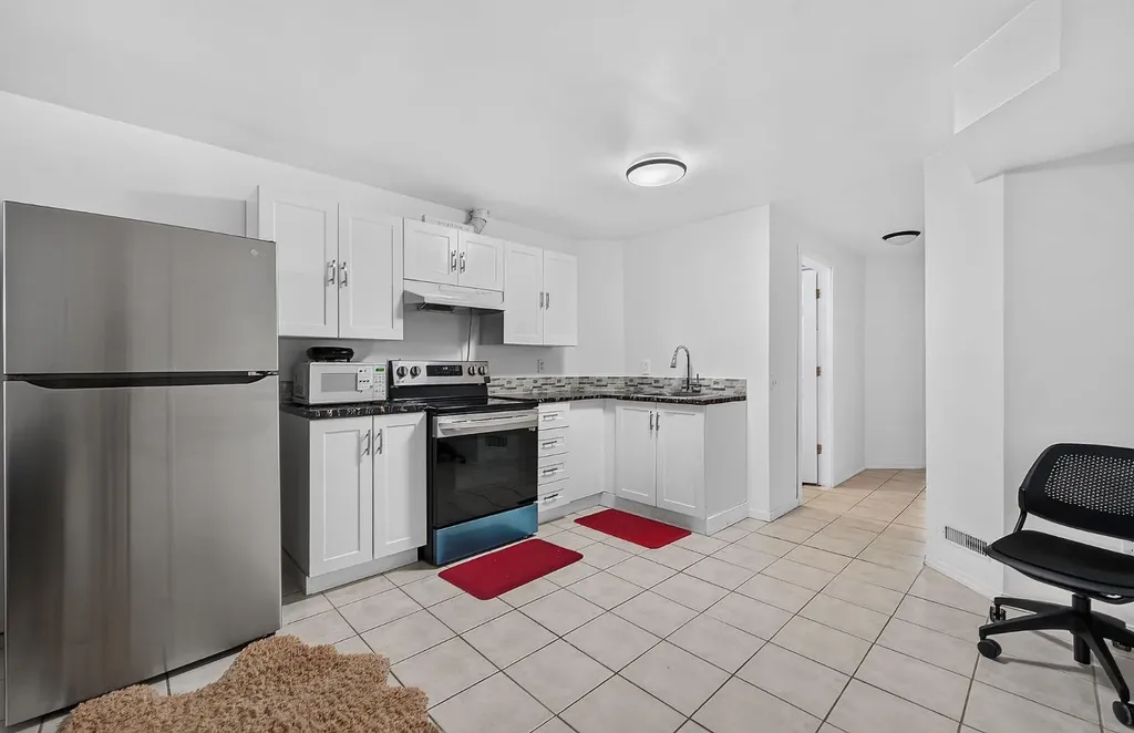 200 Fonda Drive SE Calgary AB T2A 6E6