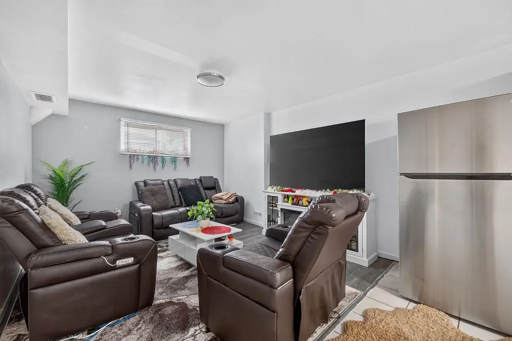 200 Fonda Drive SE Calgary AB T2A 6E6