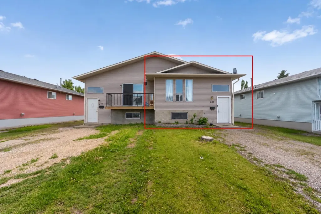 200 Fonda Drive SE Calgary AB T2A 6E6