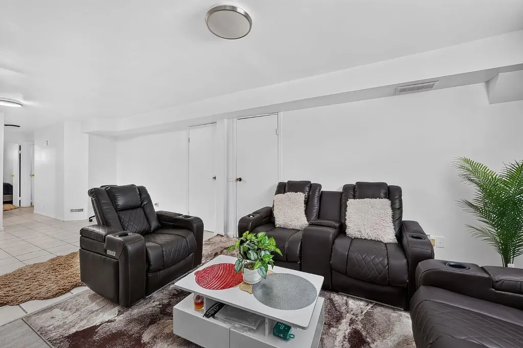 200 Fonda Drive SE Calgary AB T2A 6E6
