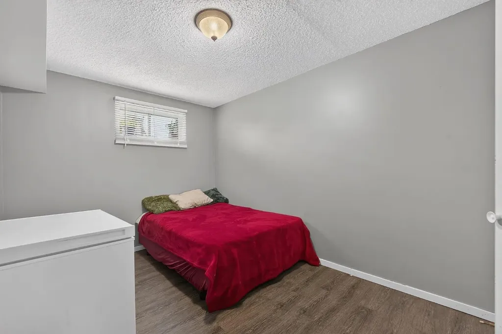 200 Fonda Drive SE Calgary AB T2A 6E6