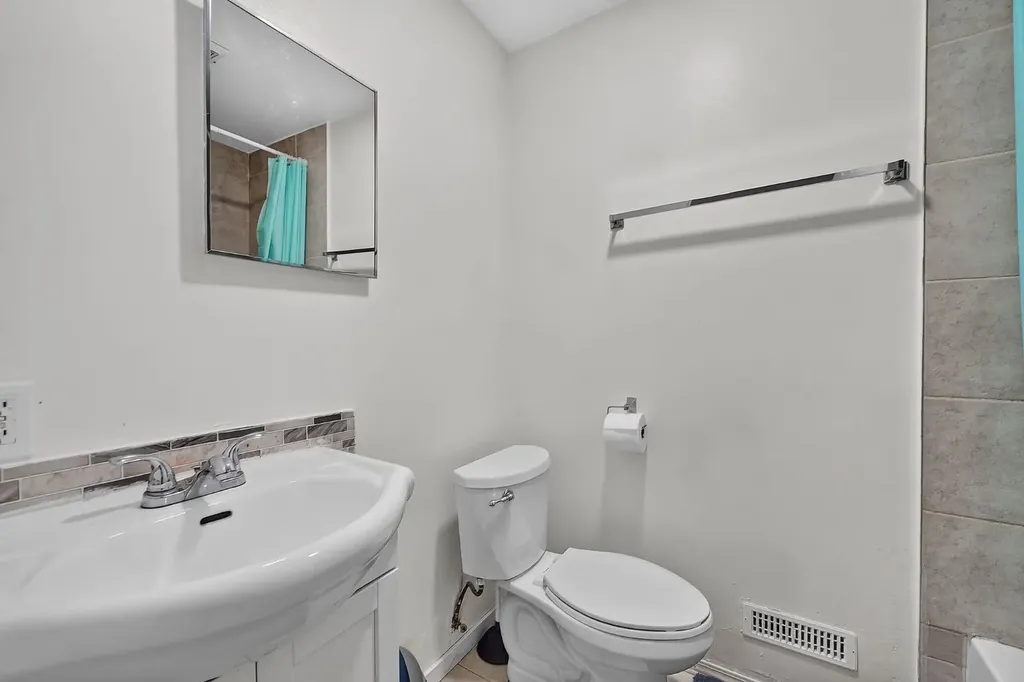 200 Fonda Drive SE Calgary AB T2A 6E6