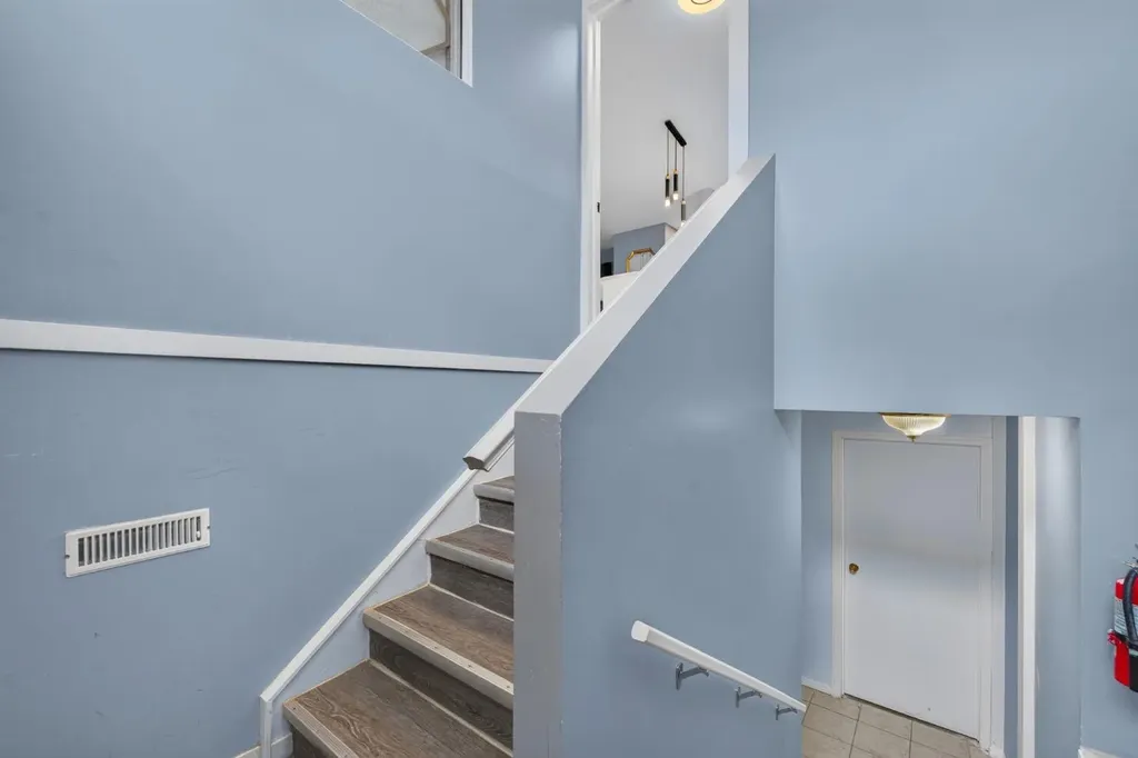 200 Fonda Drive SE Calgary AB T2A 6E6