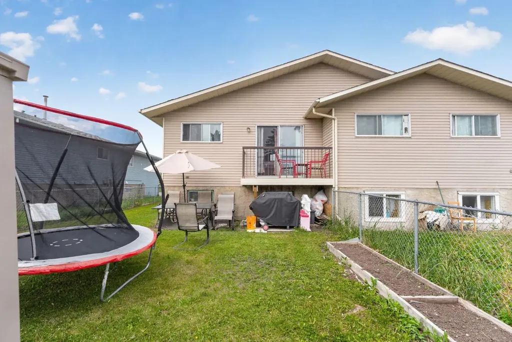 200 Fonda Drive SE Calgary AB T2A 6E6