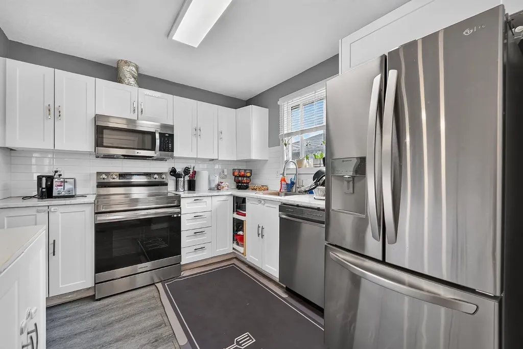 200 Fonda Drive SE Calgary AB T2A 6E6