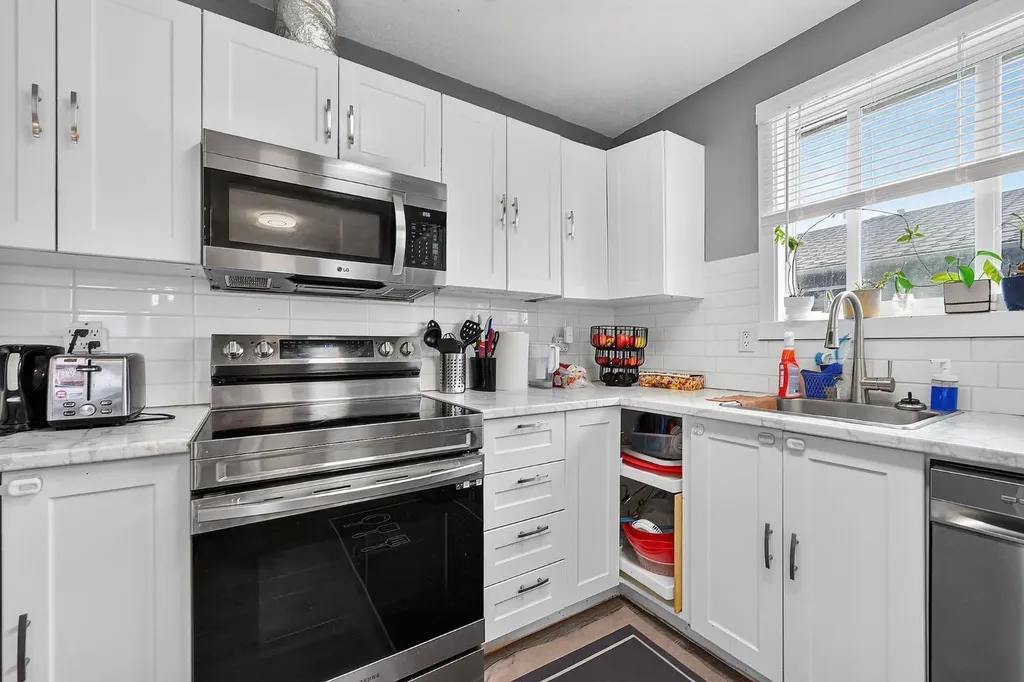 200 Fonda Drive SE Calgary AB T2A 6E6