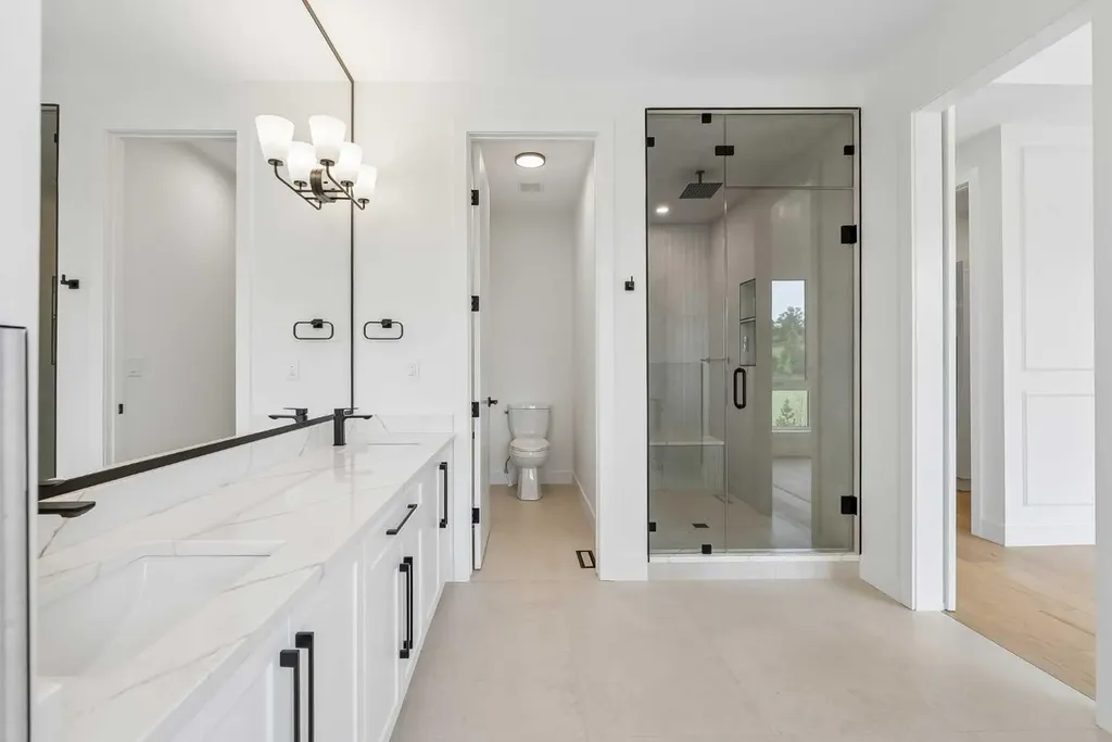 1025 32 Avenue NW Calgary AB T2K 0B2