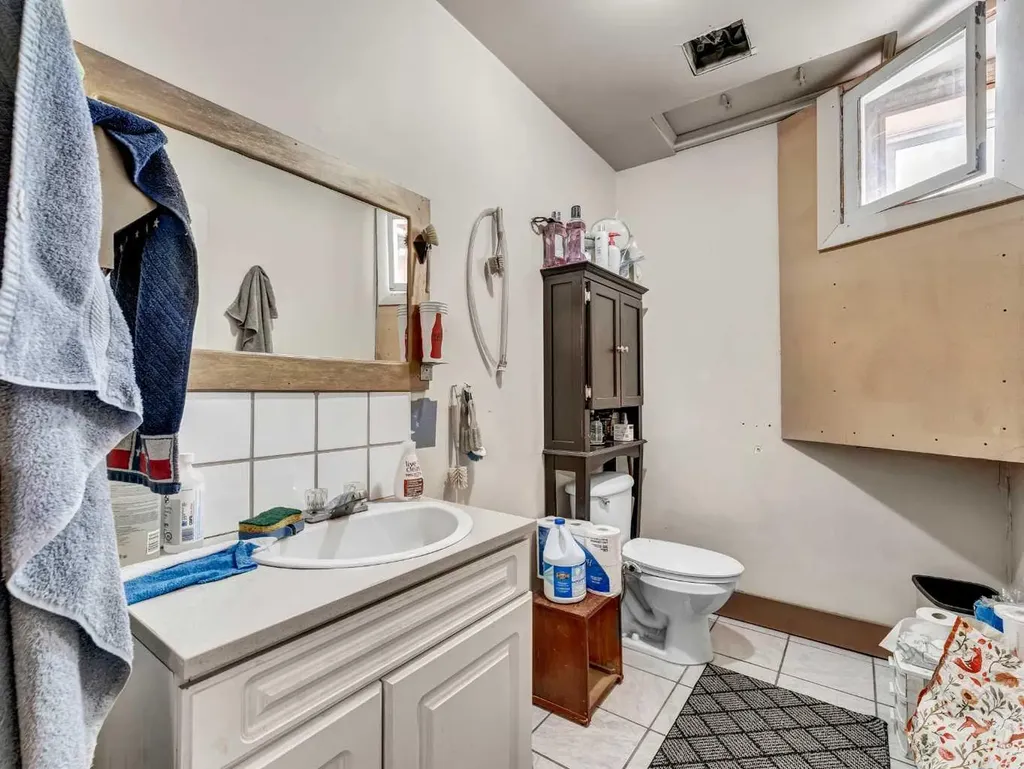 339 North Railway Street SE Medicine Hat AB T1A 2Z1