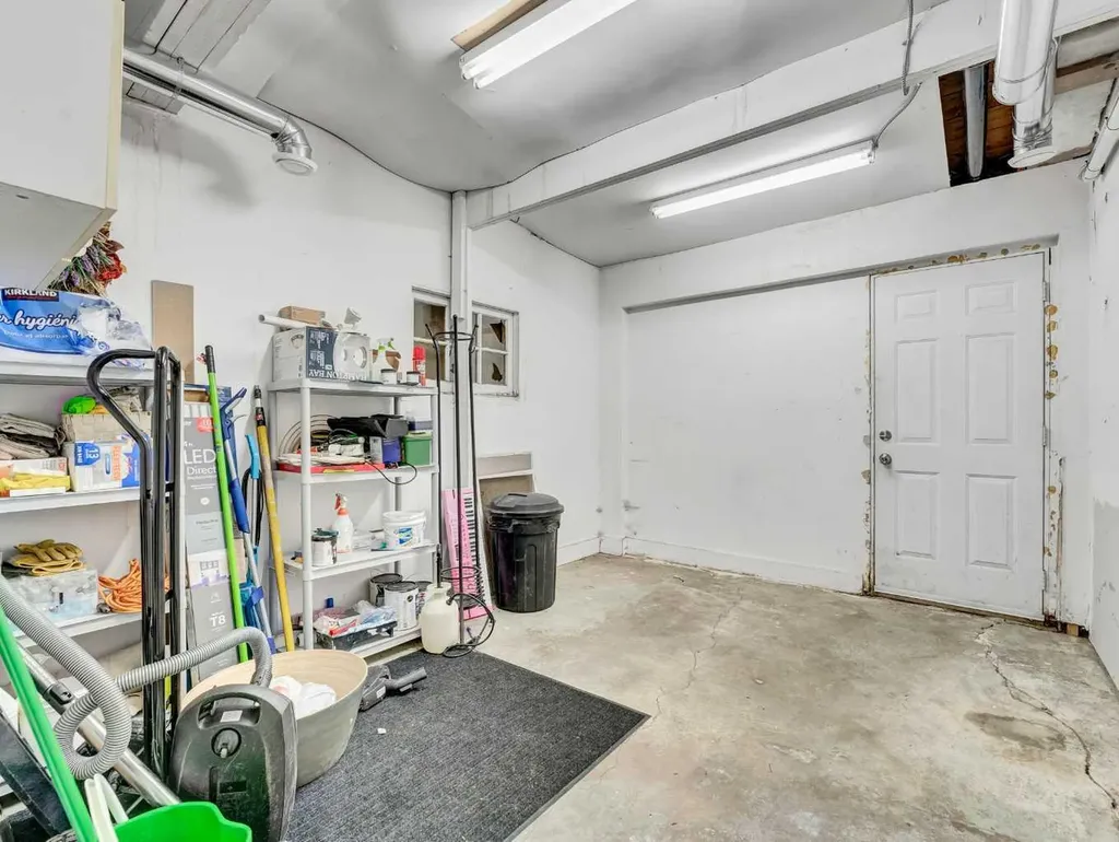 339 North Railway Street SE Medicine Hat AB T1A 2Z1